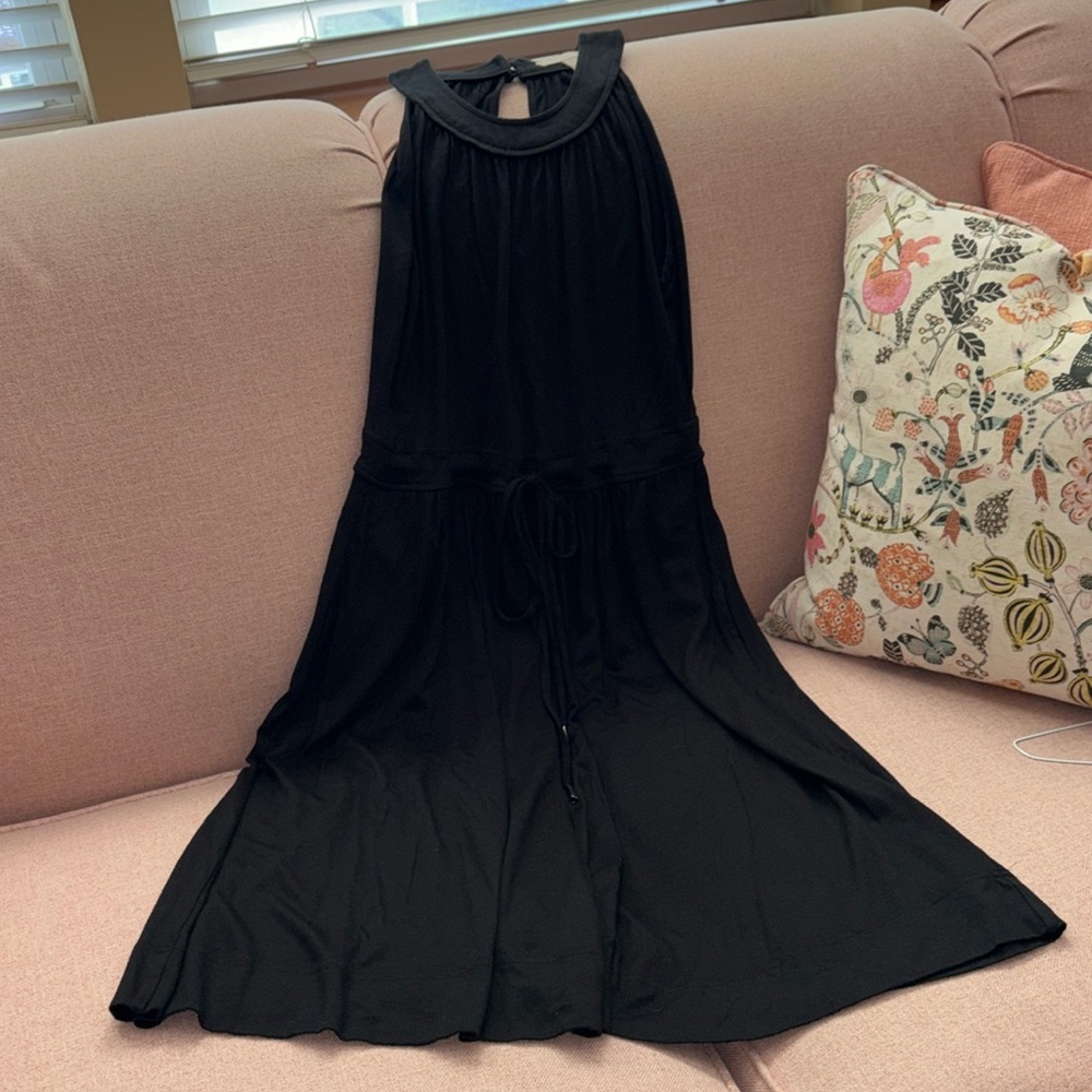 Sleeveless Black Dress with adjustable tie waist